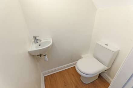 Woollin Avenue, Tingley, Wakefield, WF3 1EX, Image 2