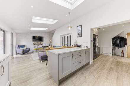 Teal Drive, Morley, Image 9