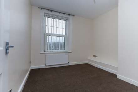 Mill Street, Birstall, Batley, WF17 9AX, Image 5