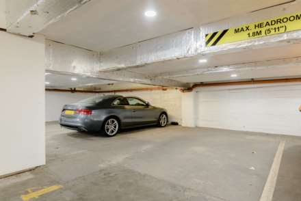 Tate House Apartment 63, 5-7 New York Road, Leeds, LS2 7QW, Image 14