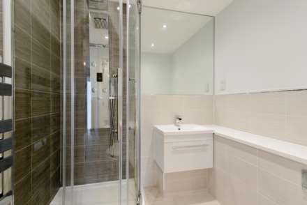 Tate House Apartment 63, 5-7 New York Road, Leeds, LS2 7QW, Image 8