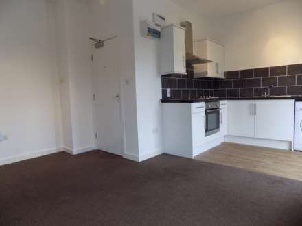 Flat B, Sheffield Road, Hoyland Common, S74 0DQ, Image 3