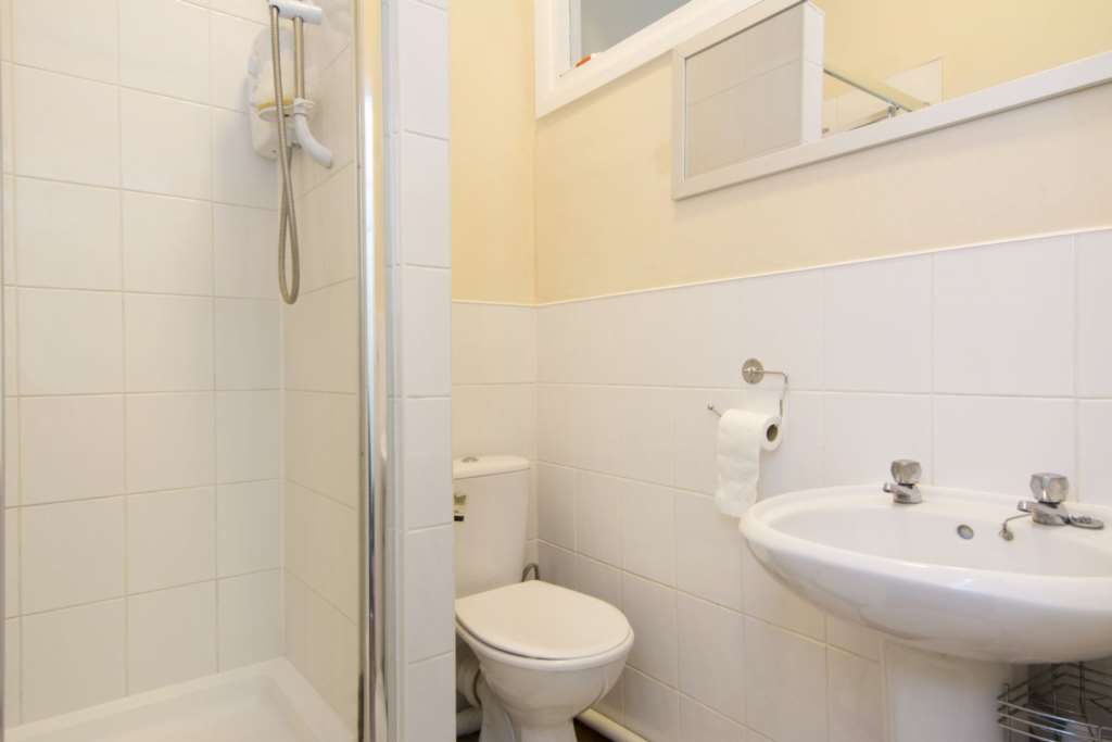 Mile End Road, Mile End, Image 7