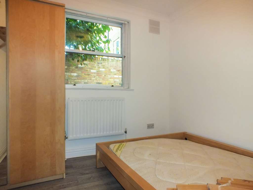 Mile End Road, London, Image 9