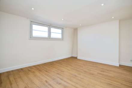 Mile End Road, London, Image 10