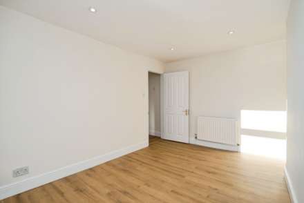 Mile End Road, London, Image 3