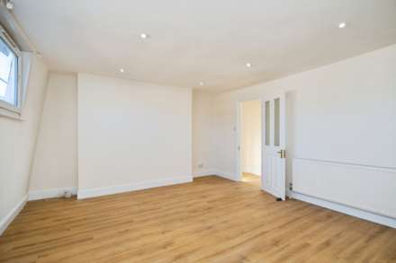 Mile End Road, London, Image 9