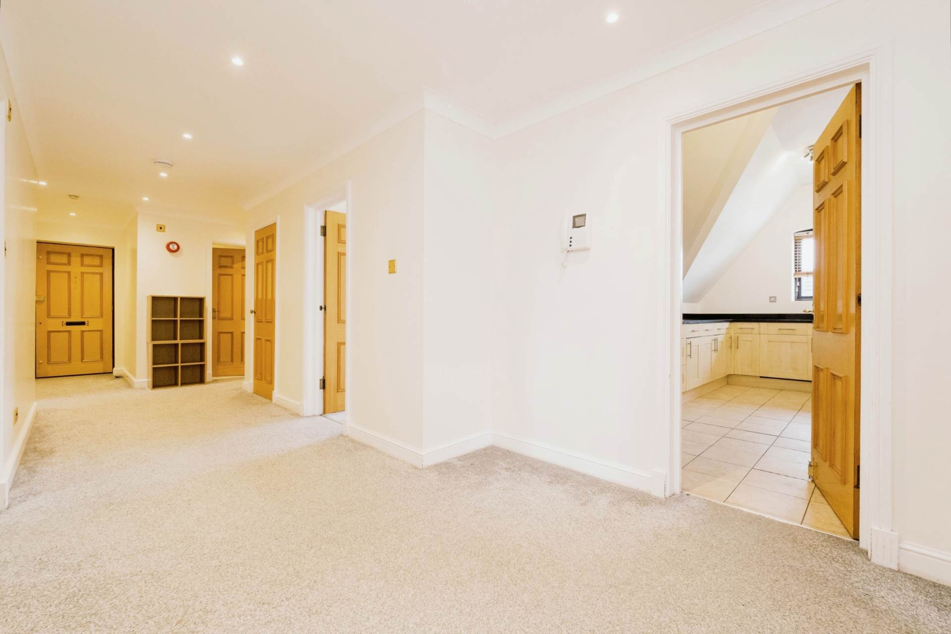 Boleyn Court, Buckhurst Hill, Image 9