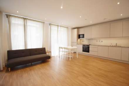 Lismore Boulevard, Colindale, Image 2