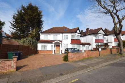 7 Bedroom Detached, Elliot Road, Hendon