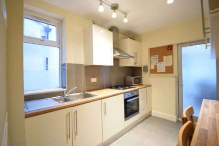 Clovelly Ave, Colindale, Image 2