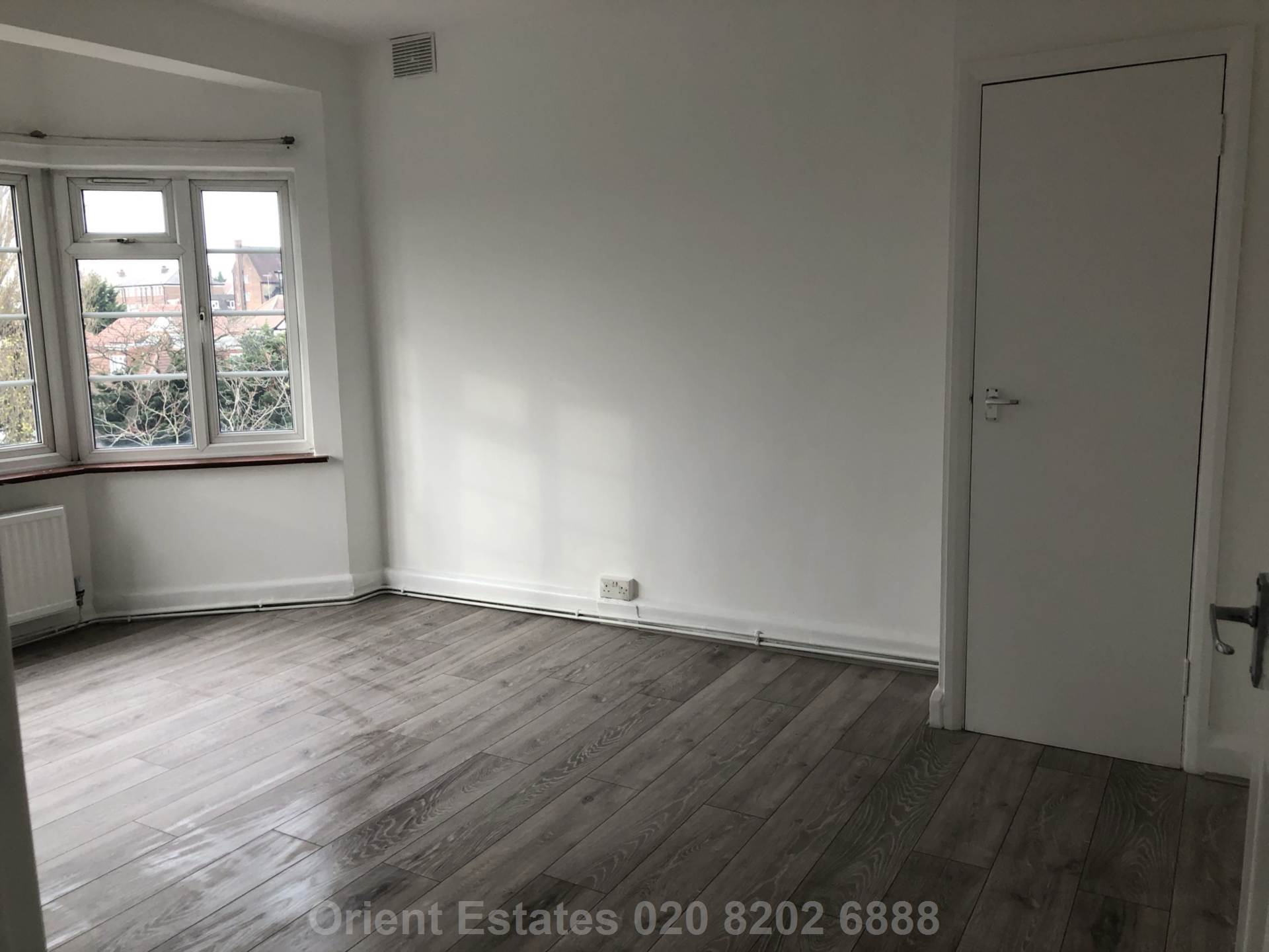 Hendon Central, Image 1