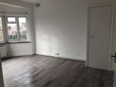 Hendon Central, Image 1
