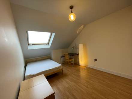 Peaberry Court, Greyhound Hill, Hendon, Image 5