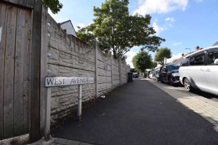 5 Bedroom Semi-Detached, West Avenue, Hendon, NW4