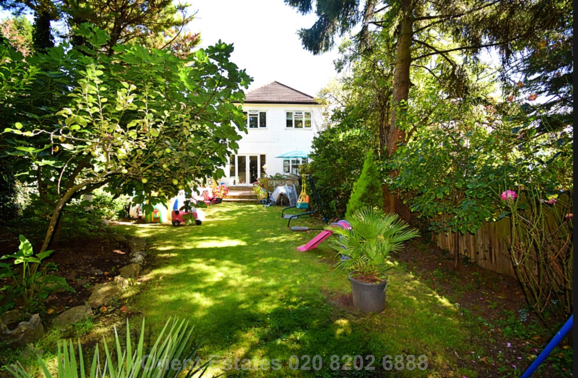 Elliot Road, London, Image 9
