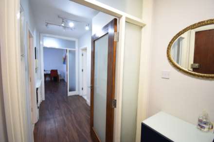 Station Road, London, Image 10