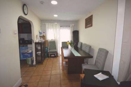 Hendon Way, Cricklewood, Image 3