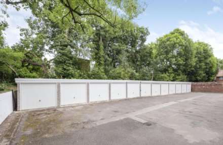 Claydon Court, Hendon, Image 8