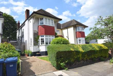 4 Bedroom Semi-Detached, Park View Gardens, London