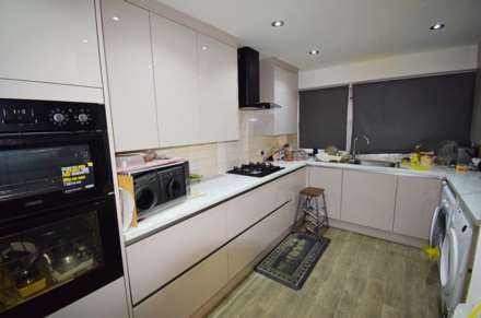 Hall Palce, Edgware Road, Image 3