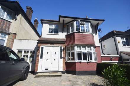 4 Bedroom Detached, Park Side, Dollis Hill