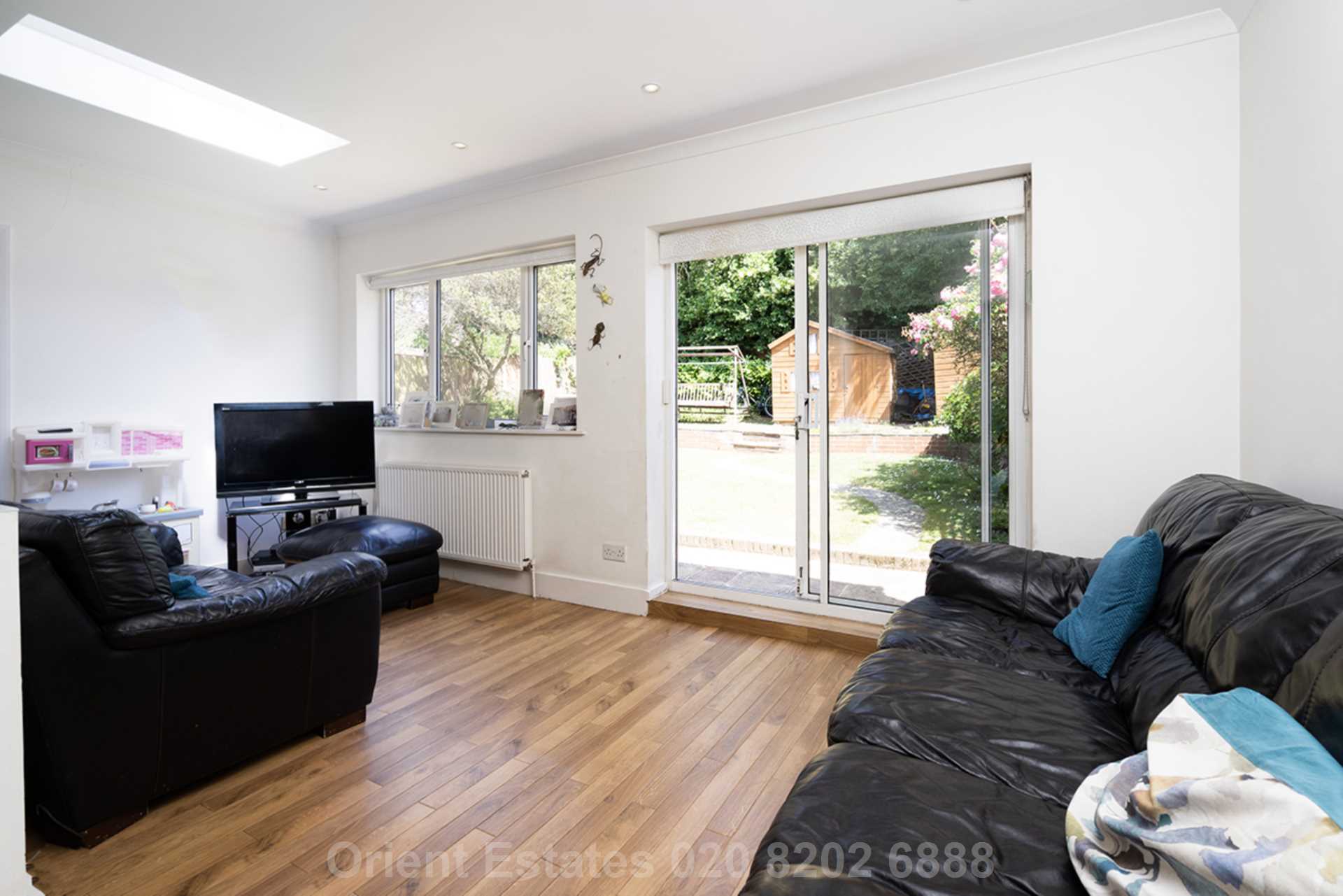 Property For Sale Broughton Avenue, London Orient Estates (ID 1236)