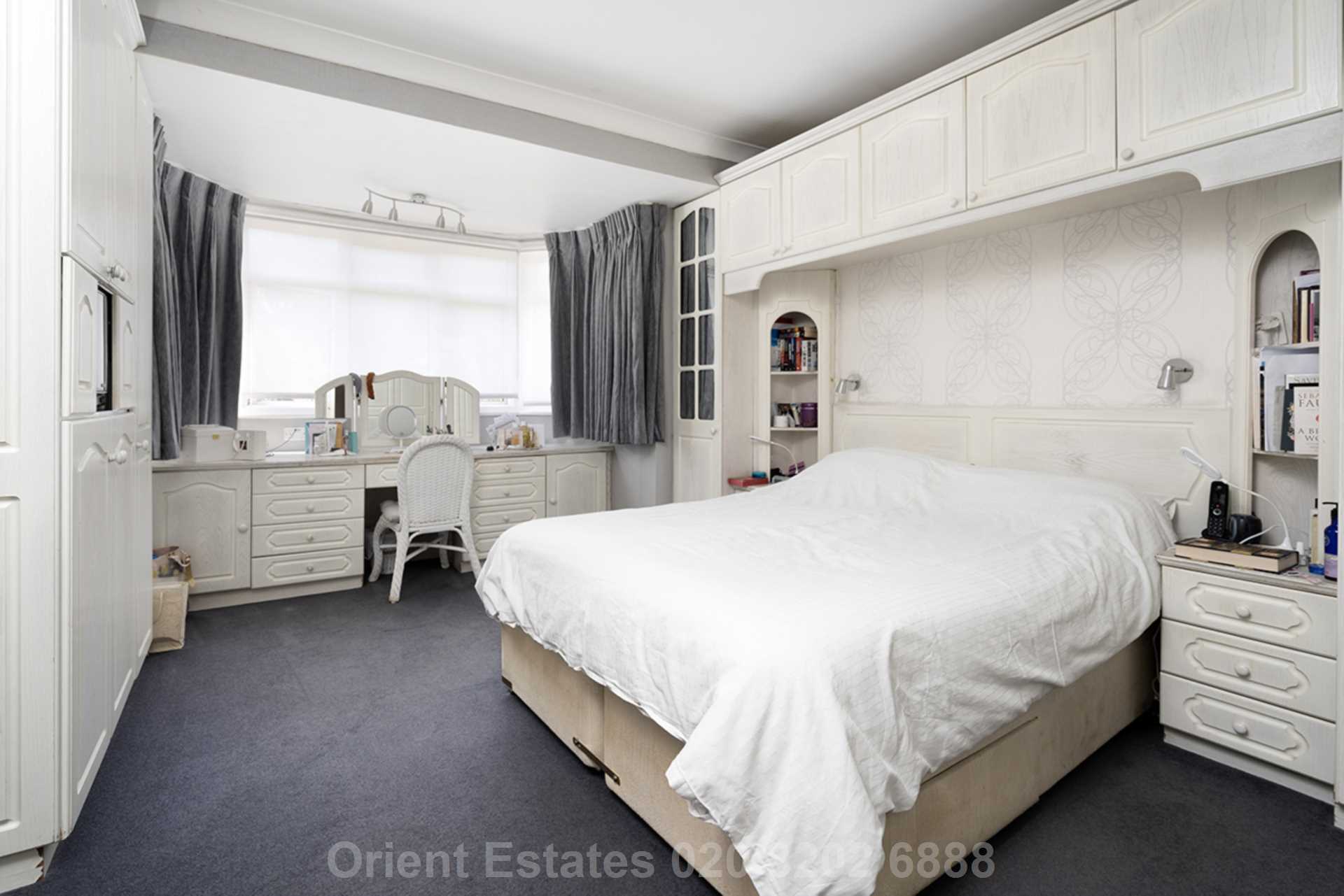 Property For Sale Broughton Avenue, London Orient Estates (ID 1236)