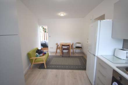 Barn Hill, Wembley, Image 9