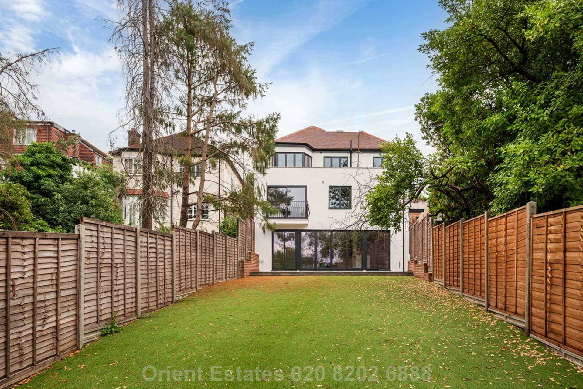St Marys Crescent, Hendon, Image 11