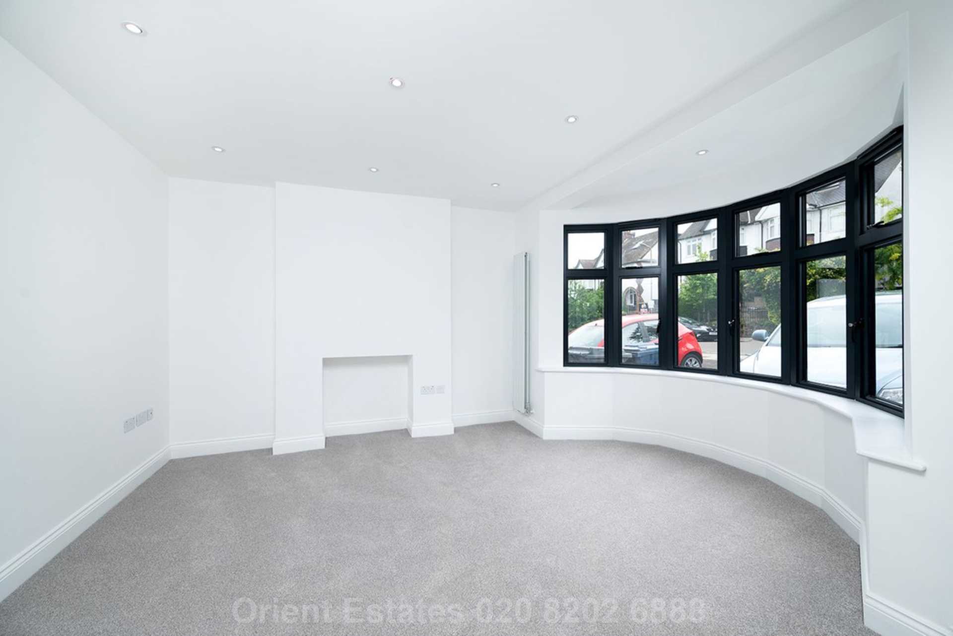 St Marys Crescent, Hendon, Image 6