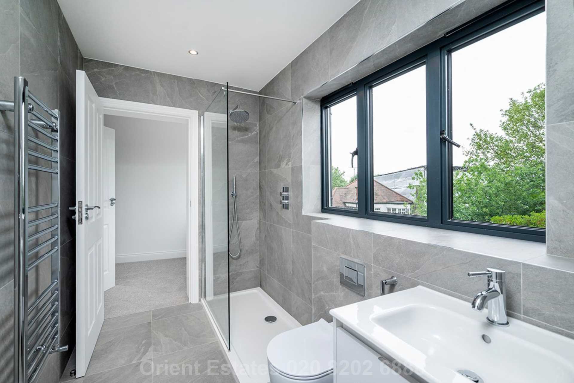 St Marys Crescent, Hendon, Image 9