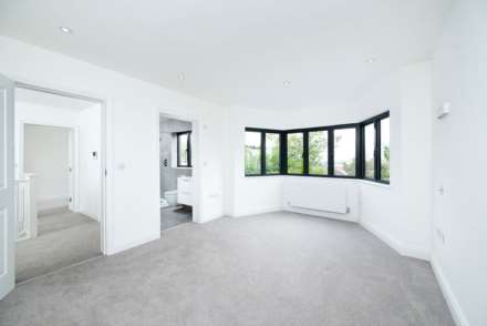 St Marys Crescent, Hendon, Image 5