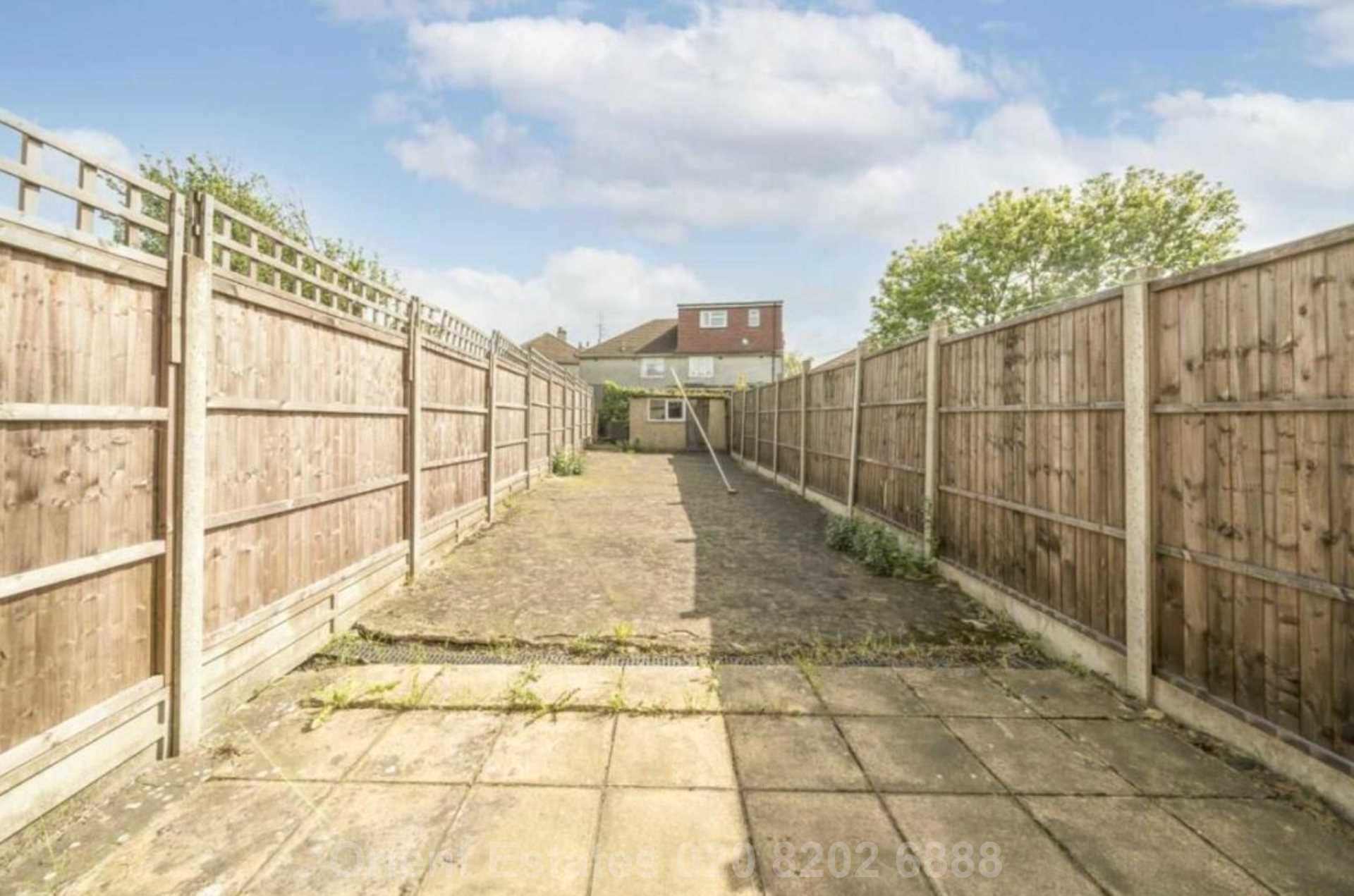 Dallas Road, London, Image 6