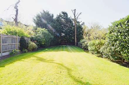 Talbot Crescent, London, Image 10