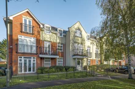 Property For Sale Flat 13 Mayfield Court, Edgware