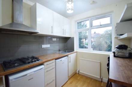 1 Bedroom Flat, Clovelly Ave, Colindale