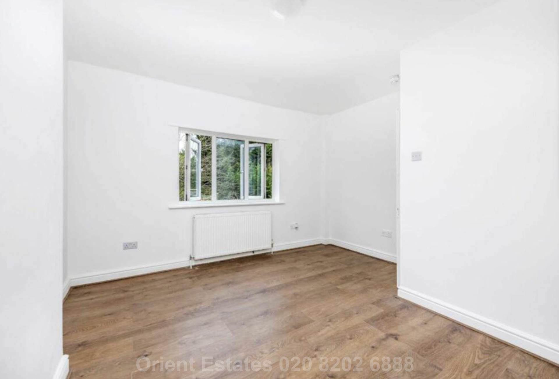 Rundell Crescent, Image 2