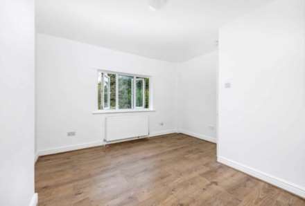 Rundell Crescent, Image 2
