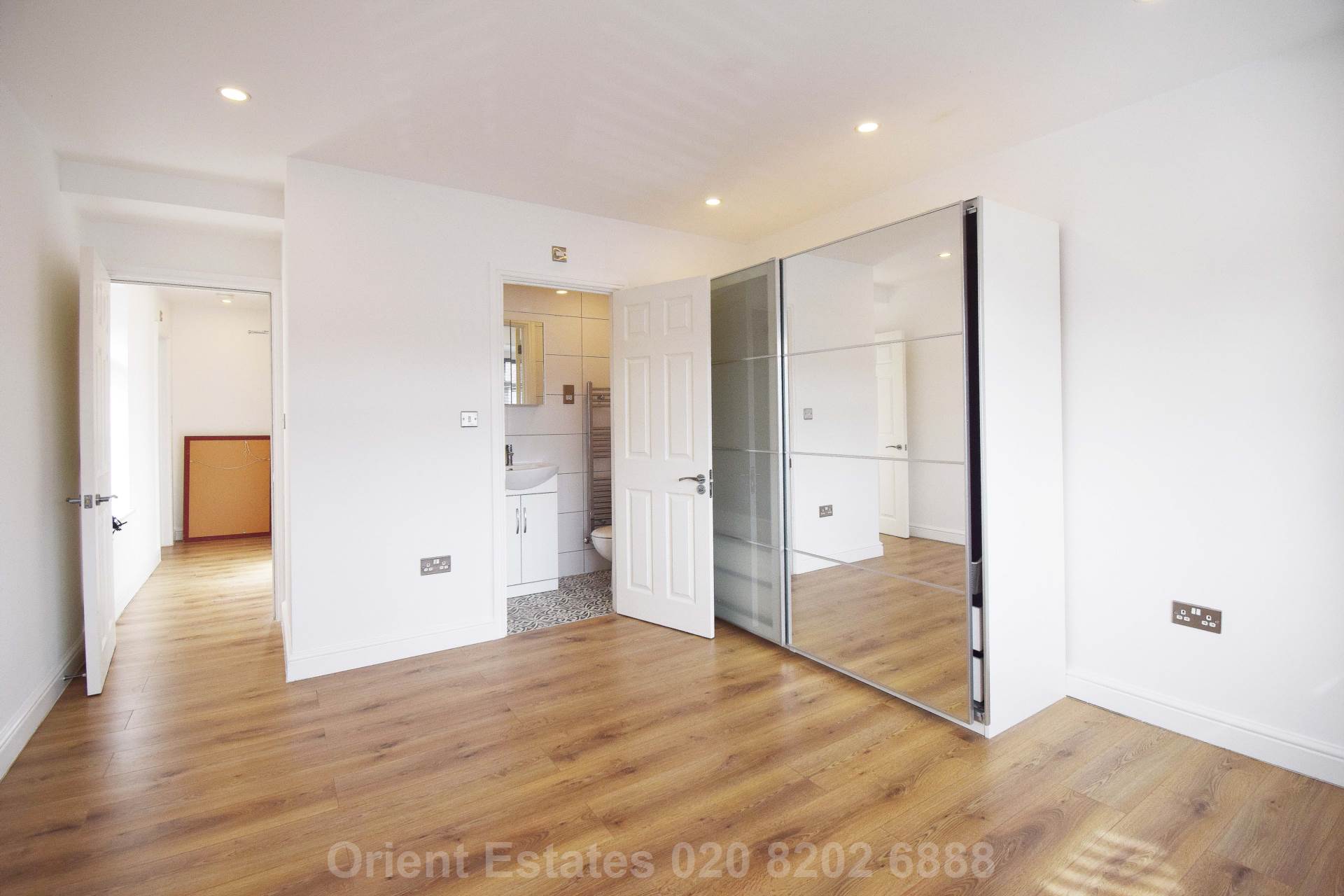 Hendon Way, London, Image 5