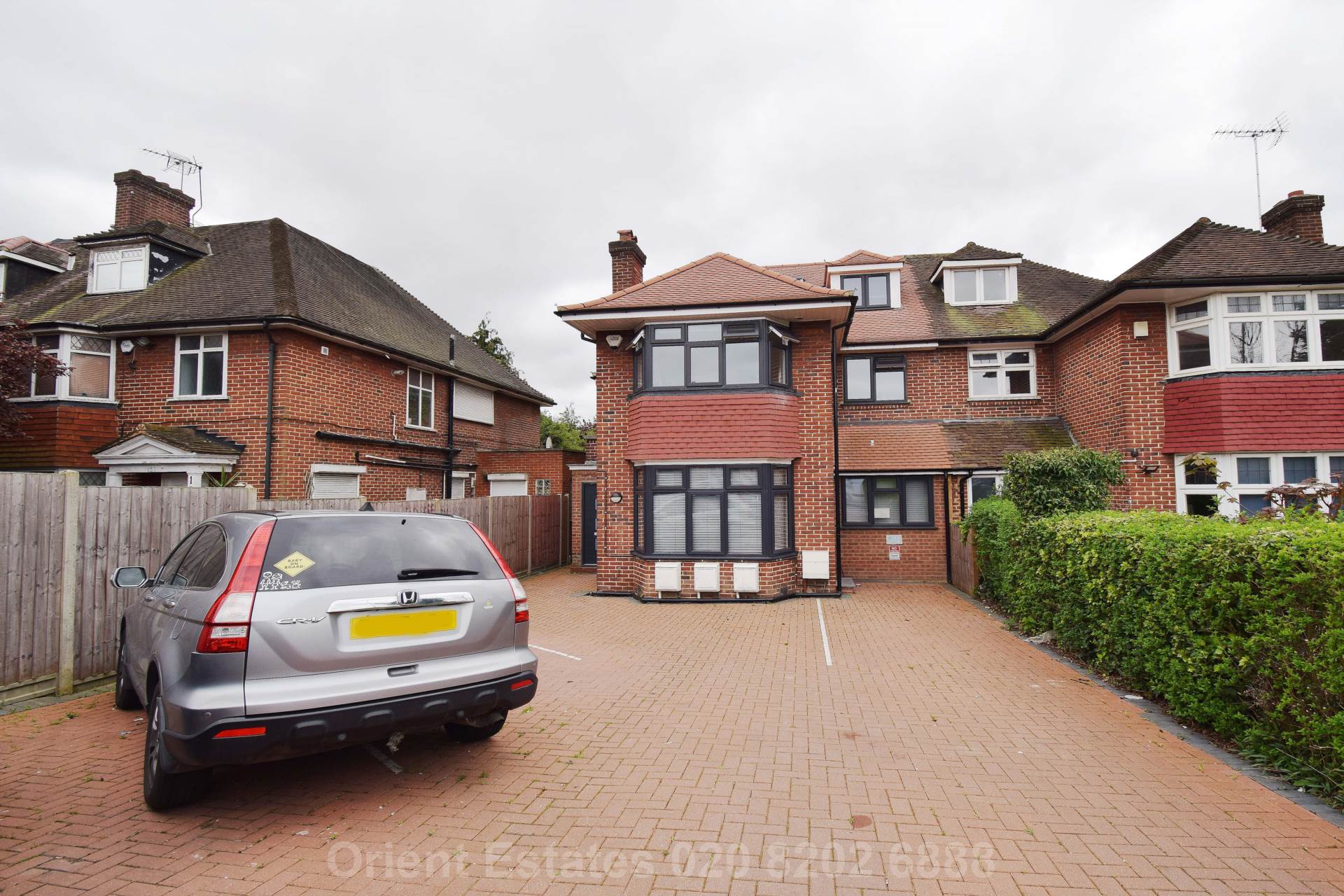 Hendon Way, London, Image 7