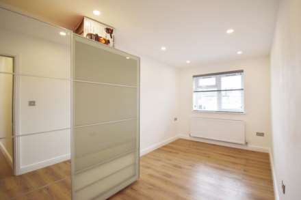 Hendon Way, London, Image 3