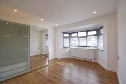 Hendon Way, London, Image 4