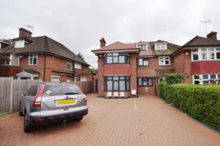 Hendon Way, London, Image 7