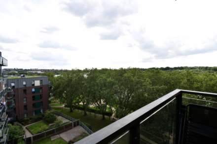 Shearwater Drive, London, Image 5