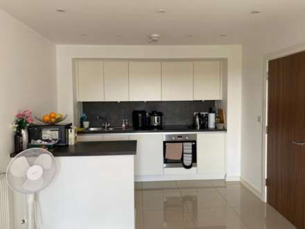 Shearwater Drive, London, Image 6