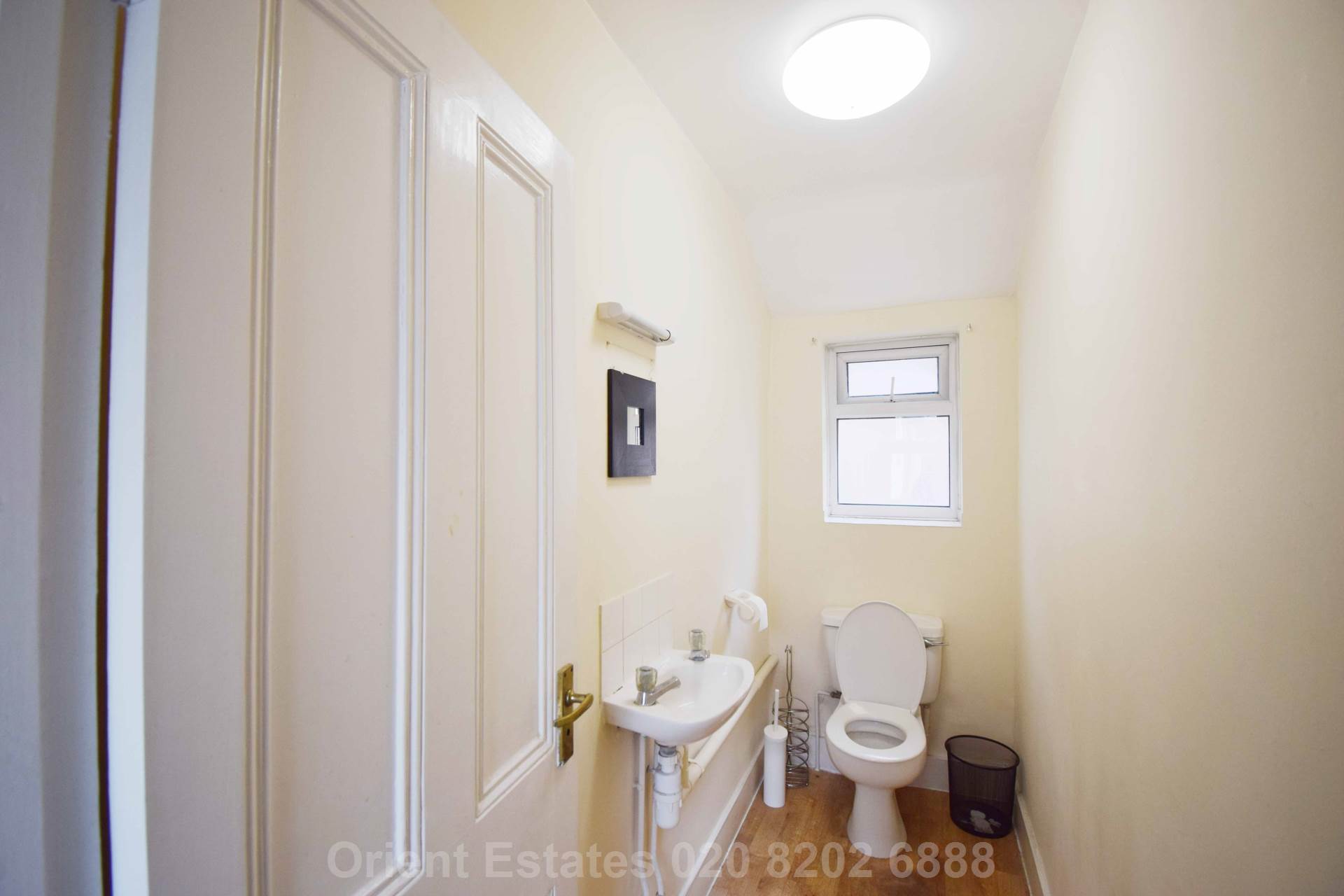 Station Road, London, Image 7