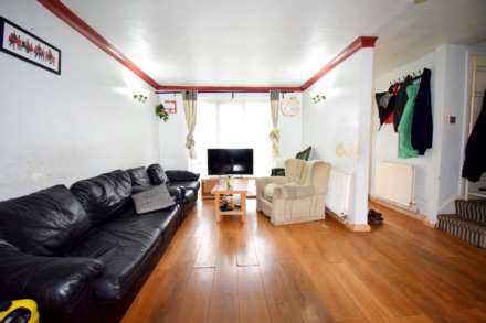 Colin Drive, London, Image 3