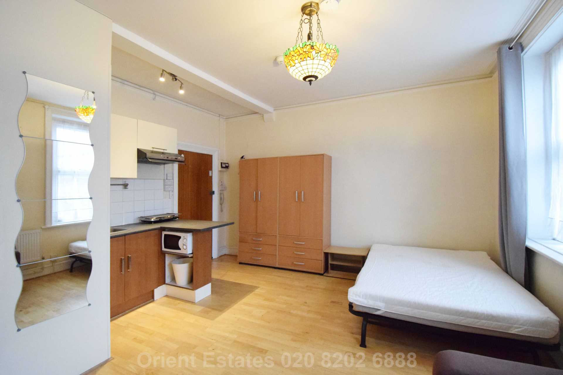 Station Road, London, Image 1
