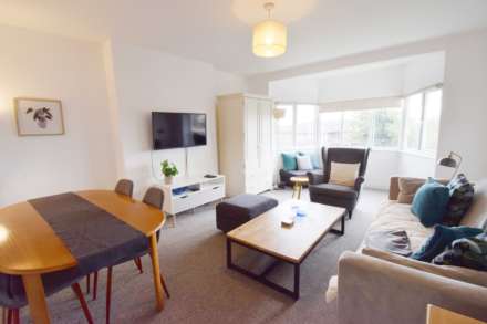 Hendon Way, London, Image 1
